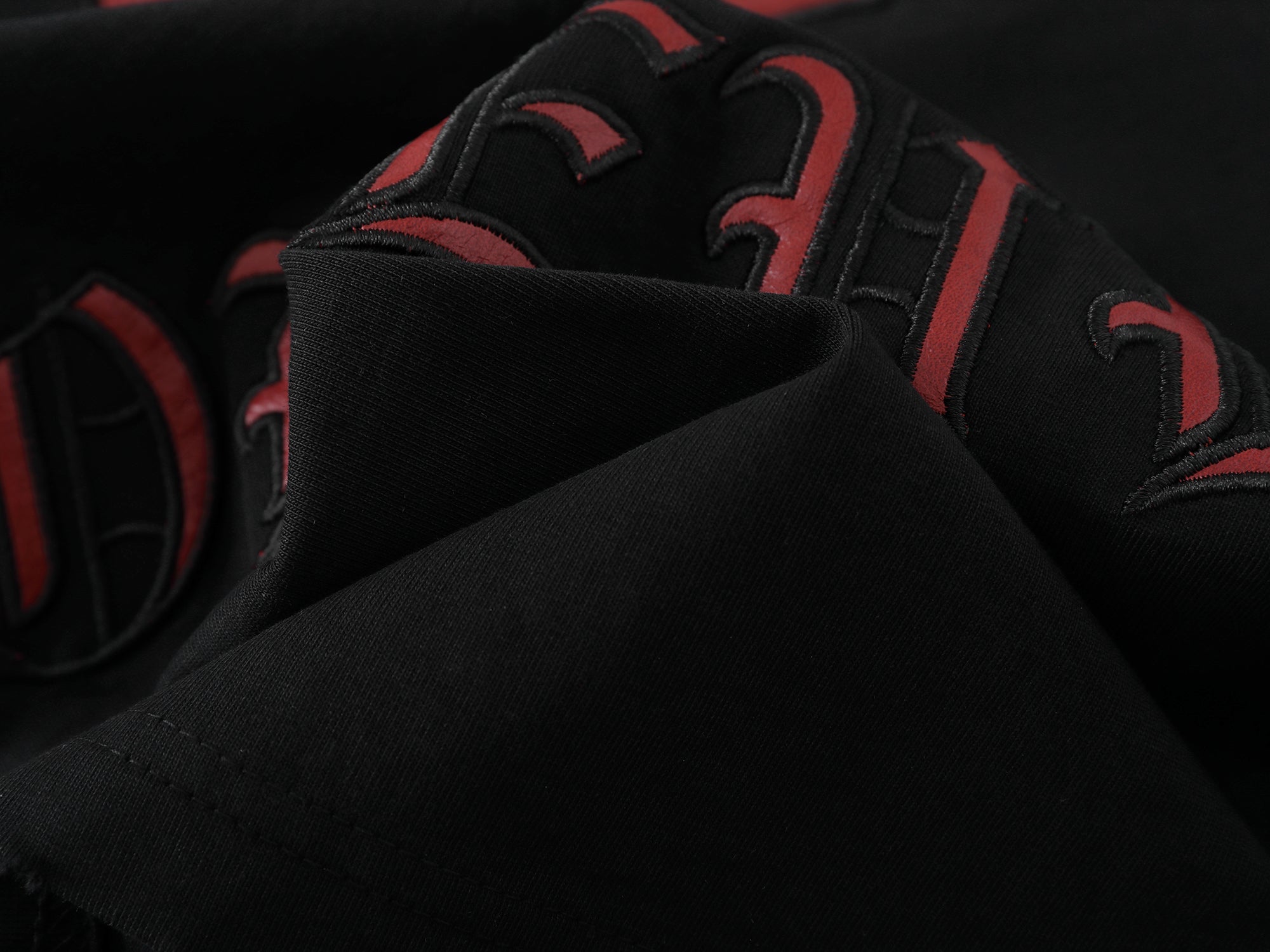 Leather patches Tee -Black