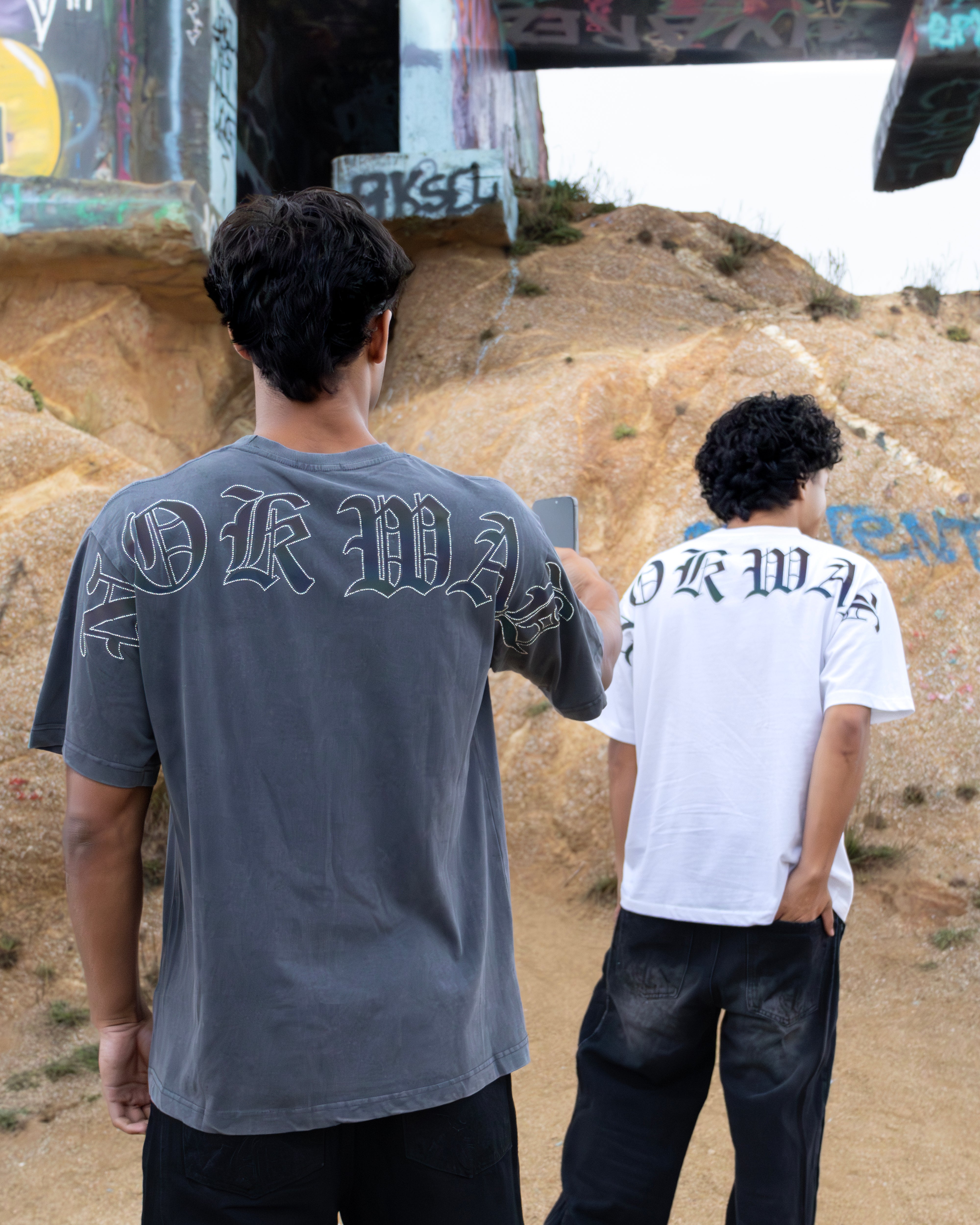 Oversized Damaged Soul Tee -Grey